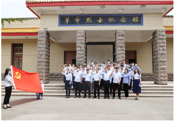国投集团开展争先创优当先锋 锐意进取促发展——以优异成绩向党的二十大献礼入党宣誓活动